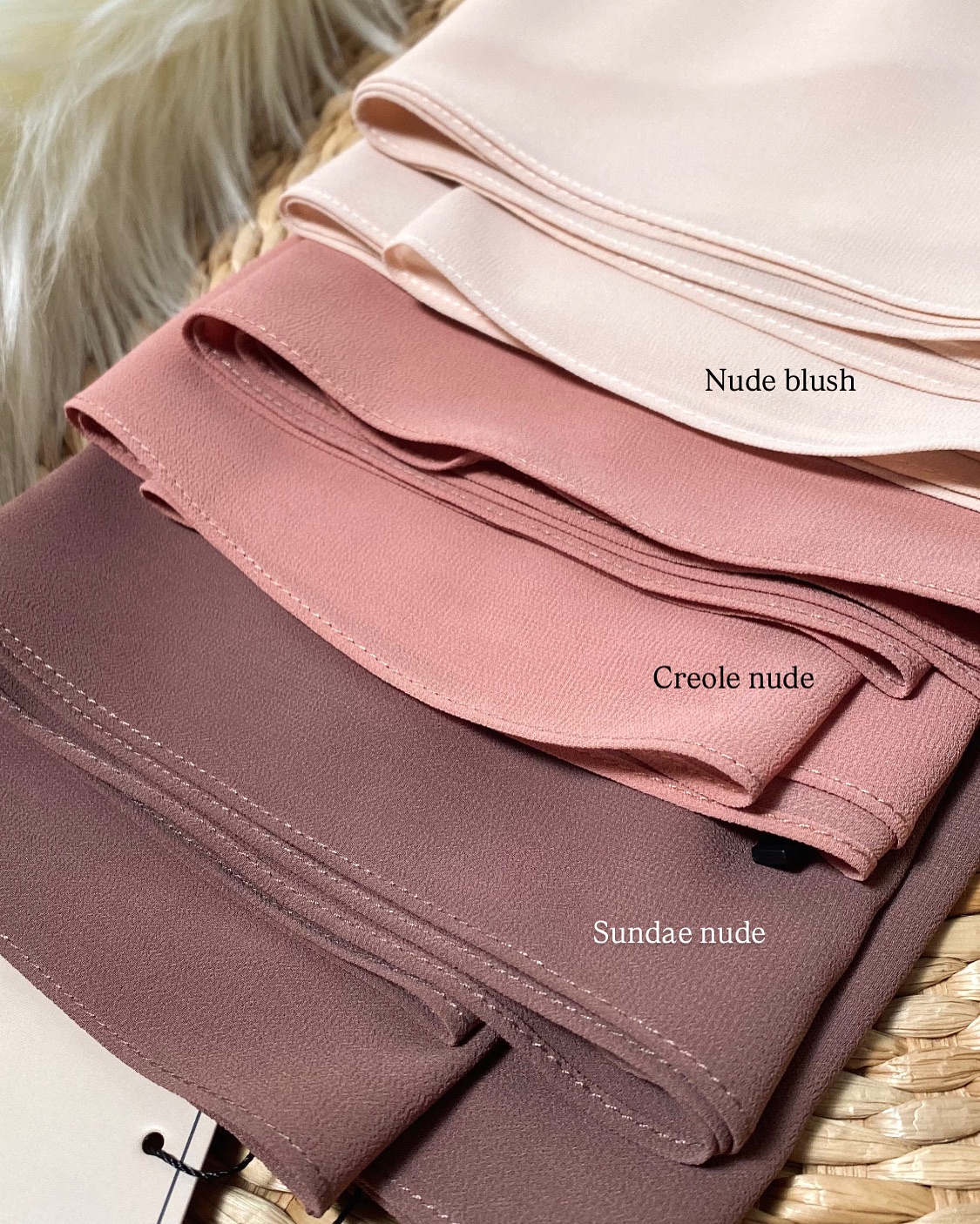 ANGGUNZARA’s Signature - Premium Kate.
It gives you plenty of freedom to style it however way you want to ˖ ࣪⊹𐙚
𐙚 Unique custom shape - Oval & Curved Edge
𐙚 Beautiful drapes
𐙚 Flowy
𐙚 Easy to style
𐙚 Neat babyseam finishing
𐙚 More coverage
𐙚 Minimal ironing
Material: High Quality Georgette Chiffon
Measurement: 2m x 0.7m
ꨄ︎COMBO 3 for RM100. Voucher code: COMBOPK ꨄ︎
Purchase Thru:
✨Website: https://www.anggunzara.com/product-category/premium-kate/
✨Shopee : https://shopee.com.my/anggunzara.os
✨Whatsapp: wasap.my/60104595525
✨Official Agents : @miminadiya @anggunzara_teganu @anggunzara.bymuny