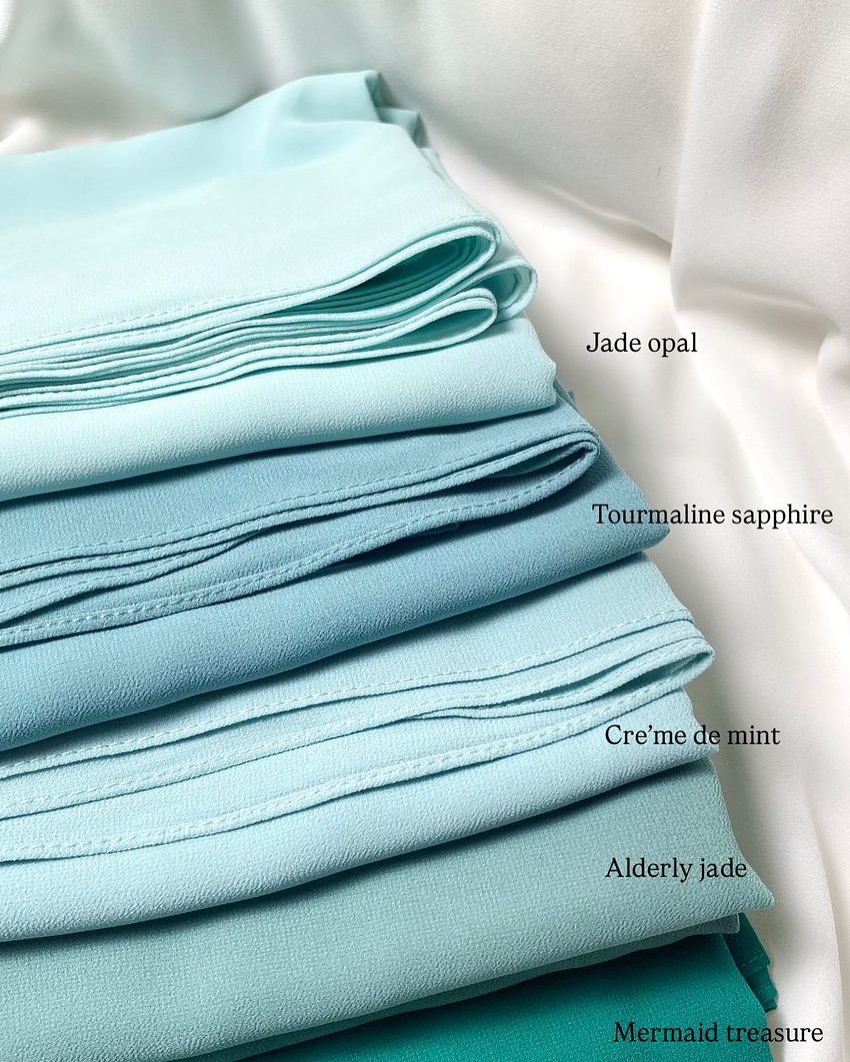 ANGGUNZARA’s Signature - Premium Kate.
It gives you plenty of freedom to style it however way you want to ˖ ࣪⊹𐙚
𐙚 Unique custom shape - Oval & Curved Edge
𐙚 Beautiful drapes
𐙚 Flowy
𐙚 Easy to style
𐙚 Neat babyseam finishing
𐙚 More coverage
𐙚 Minimal ironing
Material: High Quality Georgette Chiffon
Measurement: 2m x 0.7m
ꨄ︎COMBO 3 for RM100. Voucher code: COMBOPK ꨄ︎
Purchase Thru:
✨Website: https://www.anggunzara.com/product-category/premium-kate/
✨Shopee : https://shopee.com.my/anggunzara.os
✨Whatsapp: wasap.my/60104595525
✨Official Agents : @miminadiya